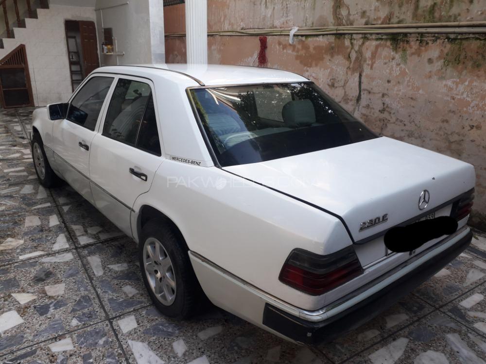 Mercedes Benz 200 D 1990 for Sale in Rawalpindi Mercedes Benz 200 D 1990 for Sale in Rawalpindi Image-8
