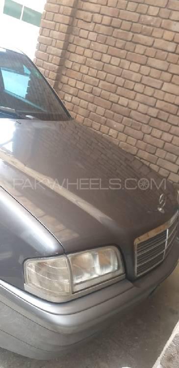 Mercedes Benz Other 1997 for Sale in Peshawar Mercedes Benz Other 1997 for Sale in Peshawar Image-4
