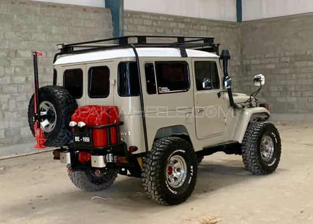 Toyota Land Cruiser - 1983 Panzer Toyota Land Cruiser - 1983 Panzer Image-2