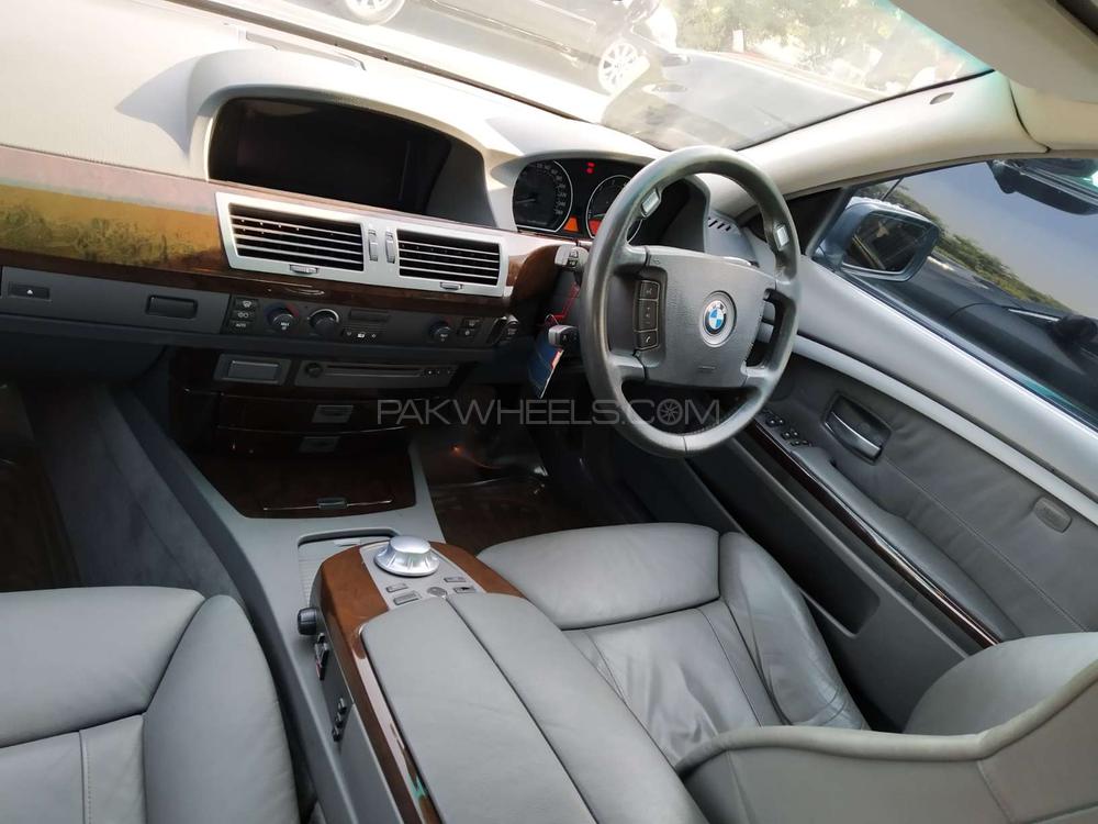 بی ایم ڈبلیو 7 سیریز 2005 for Sale in لاہور بی ایم ڈبلیو 7 سیریز 2005 for Sale in لاہور Image-5