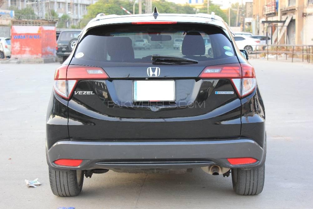 Honda Vezel 2014 for Sale in Rawalpindi Honda Vezel 2014 for Sale in Rawalpindi Image-4