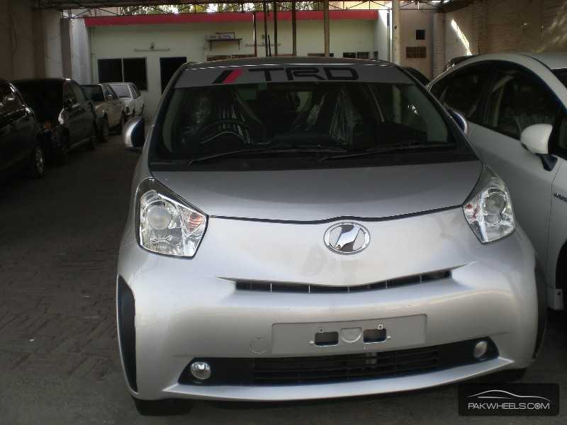 Toyota iQ 2010 for Sale in Multan Image-1