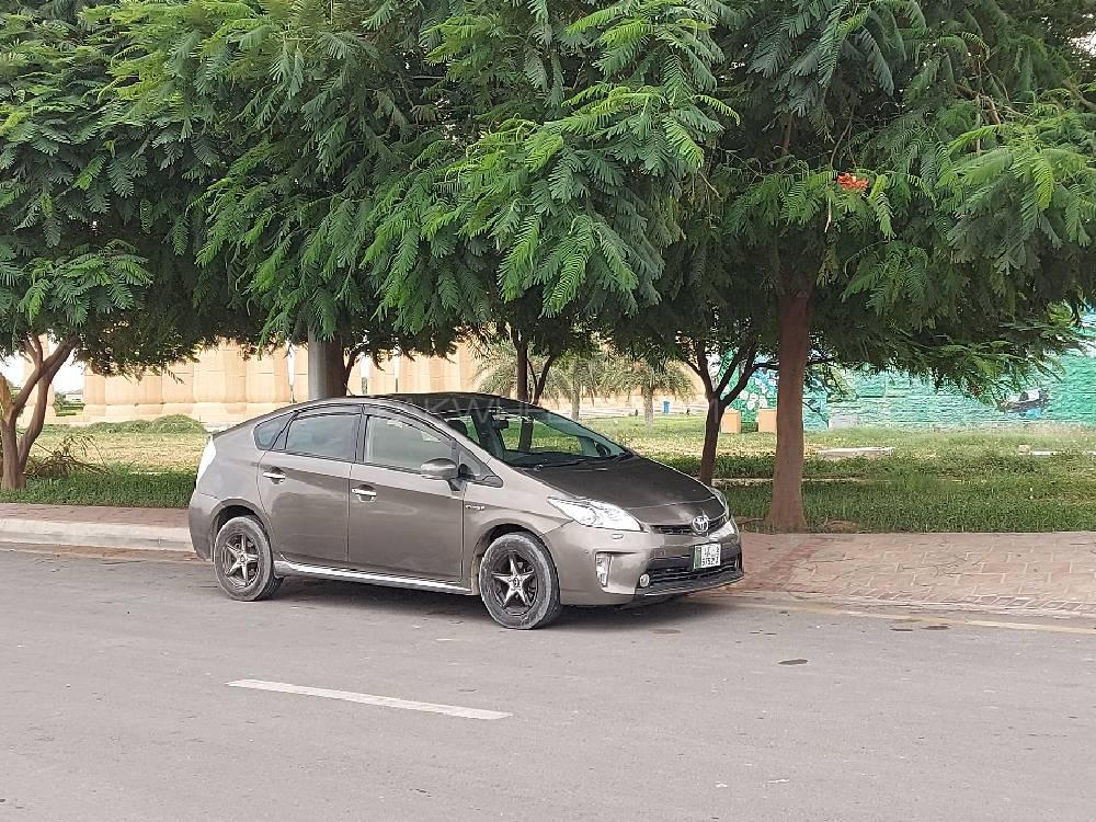 Toyota Prius 2013 for Sale in Lahore Image-1