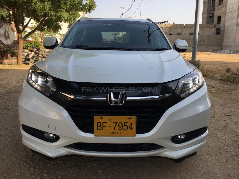 Honda Vezel 2015 for Sale in Karachi Image-1