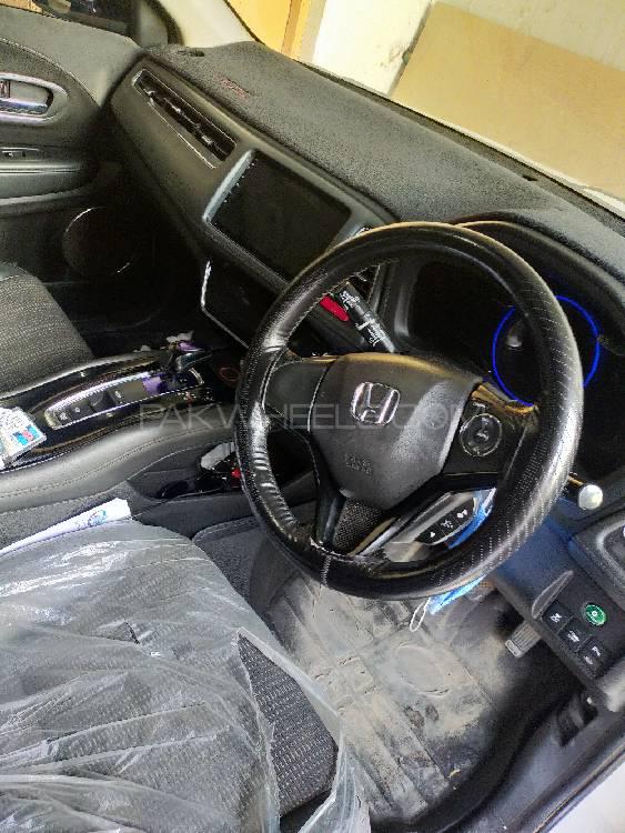 Honda Vezel 2014 for Sale in Nowshera cantt Honda Vezel 2014 for Sale in Nowshera cantt Image-17