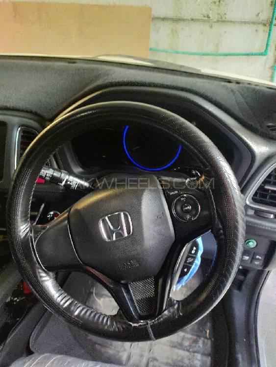Honda Vezel 2014 for Sale in Nowshera cantt Honda Vezel 2014 for Sale in Nowshera cantt Image-10