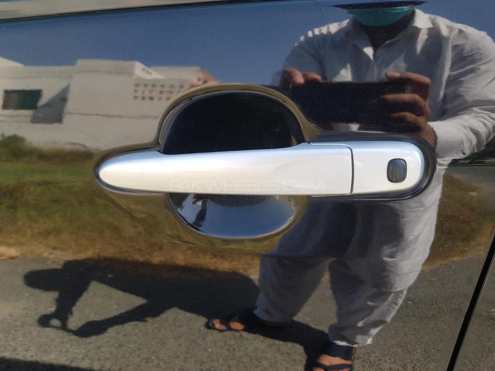 Daihatsu Move 2011 for Sale in Lahore Daihatsu Move 2011 for Sale in Lahore Image-9