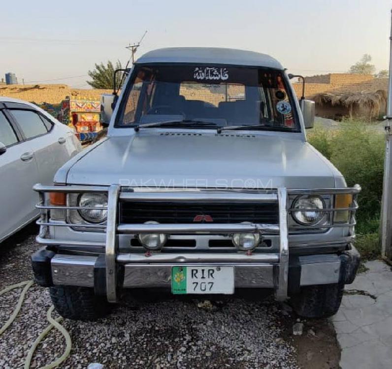 Mitsubishi Pajero 1989 for Sale in Peshawar Image-1