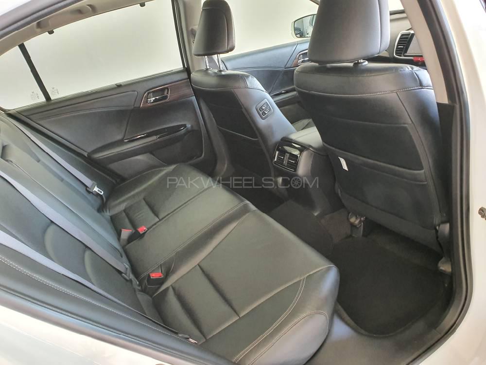 Honda Accord 2017 for Sale in Karachi Honda Accord 2017 for Sale in Karachi Image-8