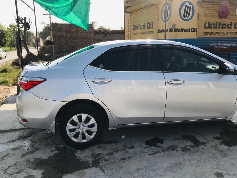Toyota Corolla 2017 for Sale in Peshawar Toyota Corolla 2017 for Sale in Peshawar Image-6