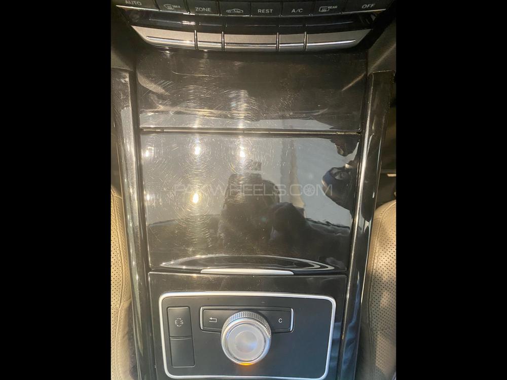 Mercedes Benz E Class 2012 for Sale in Lahore Mercedes Benz E Class 2012 for Sale in Lahore Image-8