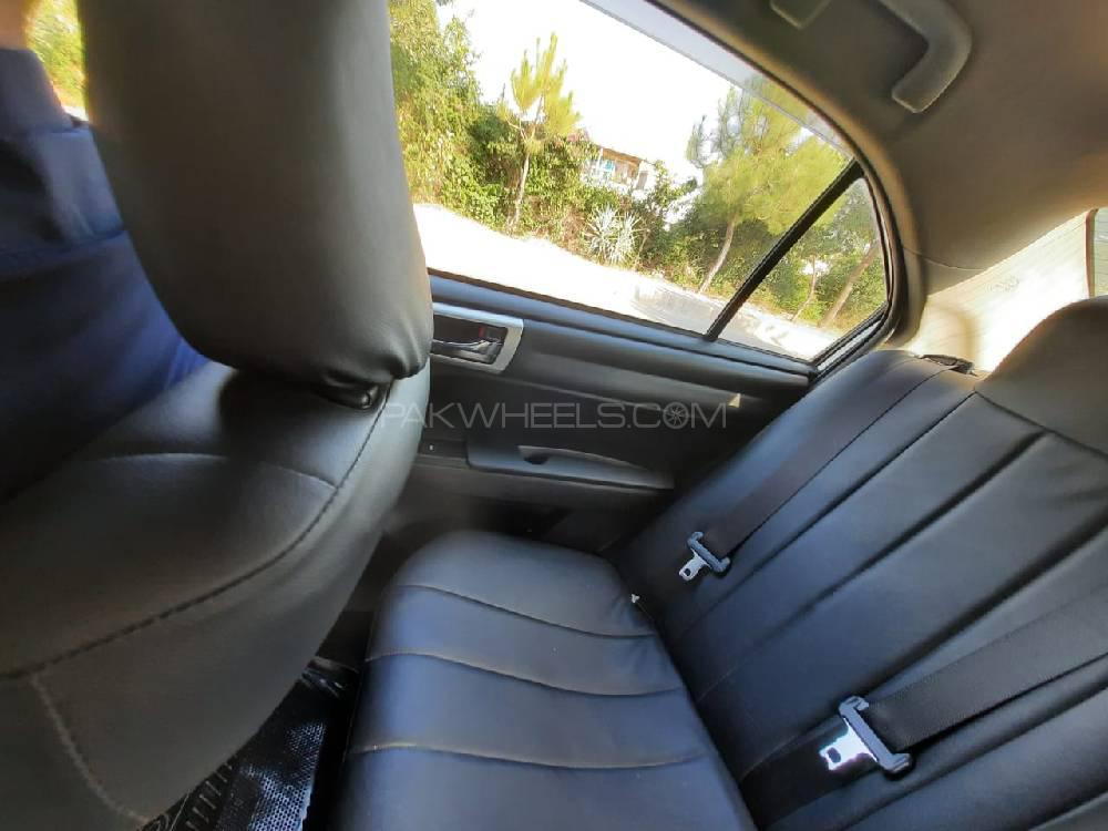 Toyota Corolla Axio 2013 for Sale in Islamabad Toyota Corolla Axio 2013 for Sale in Islamabad Image-12