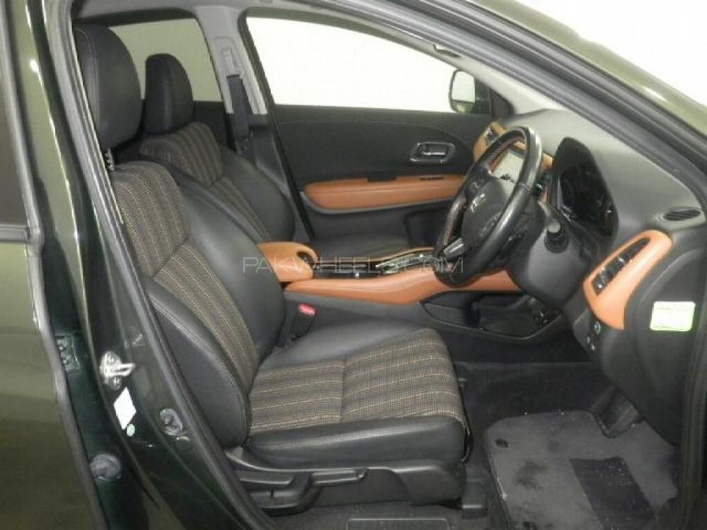 Honda Vezel 2016 for Sale in Karachi Honda Vezel 2016 for Sale in Karachi Image-7