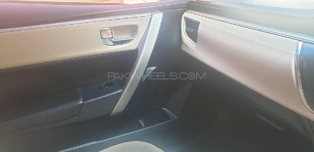 Toyota Corolla 2016 for Sale in Peshawar Toyota Corolla 2016 for Sale in Peshawar Image-9