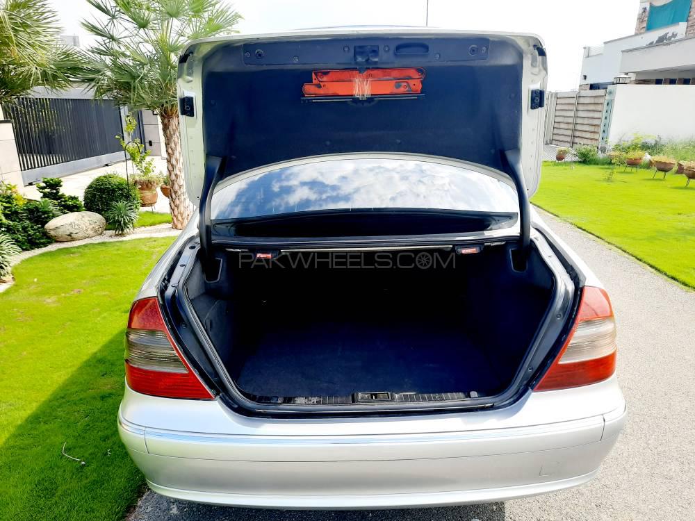 Mercedes Benz E Class 2003 for Sale in Lahore Mercedes Benz E Class 2003 for Sale in Lahore Image-12