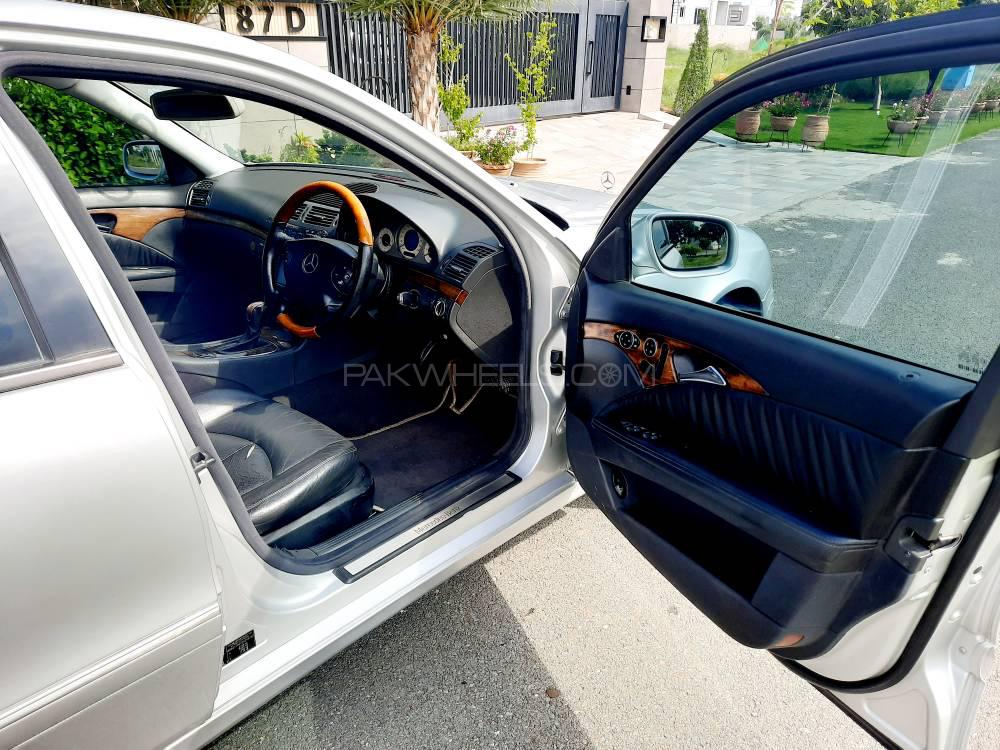 Mercedes Benz E Class 2003 for Sale in Lahore Mercedes Benz E Class 2003 for Sale in Lahore Image-13