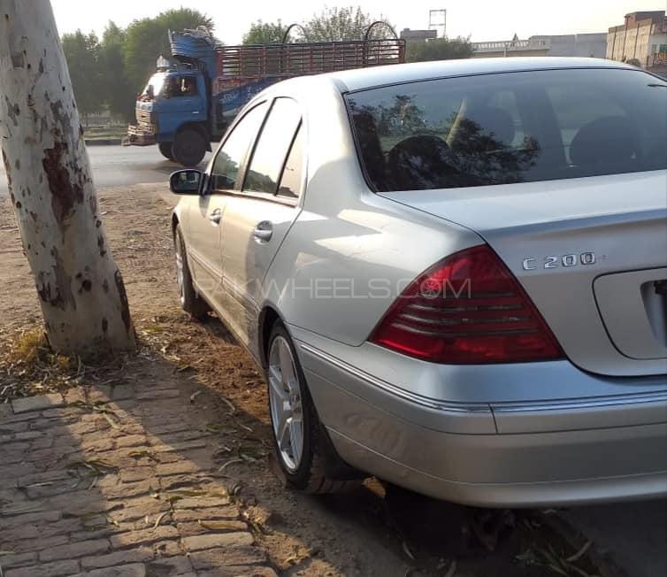 Mercedes Benz C Class 2004 for Sale in Gujranwala Mercedes Benz C Class 2004 for Sale in Gujranwala Image-3
