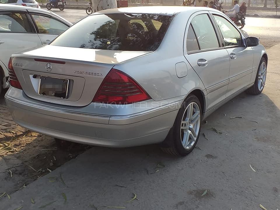Mercedes Benz C Class 2004 for Sale in Gujranwala Mercedes Benz C Class 2004 for Sale in Gujranwala Image-4