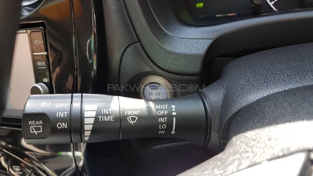 Nissan Note 2018 for Sale in Lahore Nissan Note 2018 for Sale in Lahore Image-11