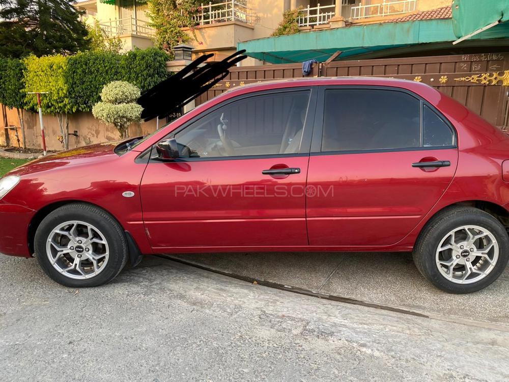 Mitsubishi Lancer 2005 for Sale in Lahore Mitsubishi Lancer 2005 for Sale in Lahore Image-2