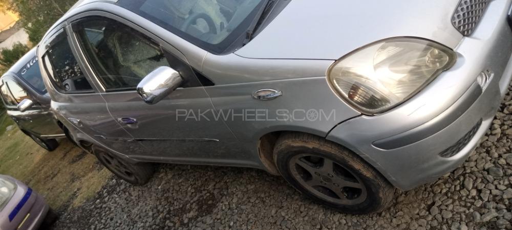 Toyota Vitz 2002 for Sale in Swat Image-1
