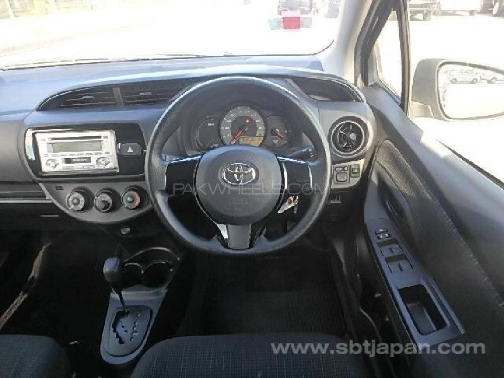 Toyota Vitz 2017 for Sale in Lahore Toyota Vitz 2017 for Sale in Lahore Image-6