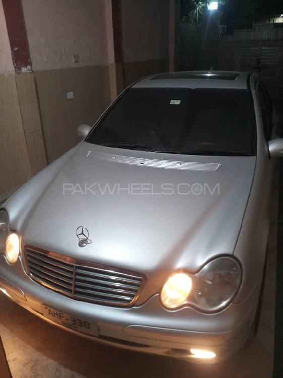 Mercedes Benz C Class 2005 for Sale in Lahore Image-1
