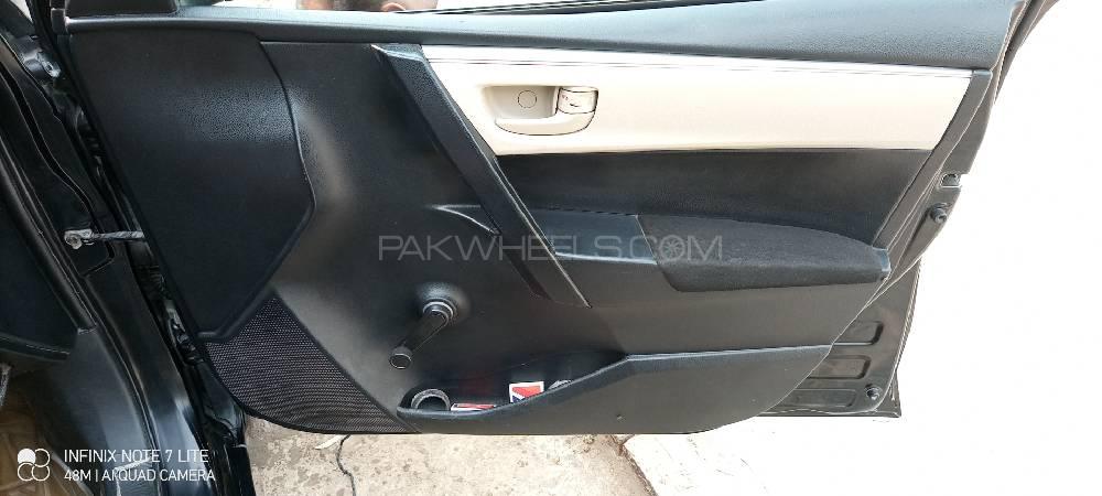 Toyota Corolla 2015 for Sale in Lahore Toyota Corolla 2015 for Sale in Lahore Image-4
