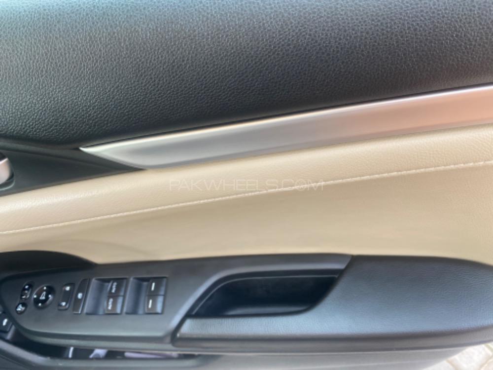 Honda Civic 2018 for Sale in Mandi bahauddin Honda Civic 2018 for Sale in Mandi bahauddin Image-5
