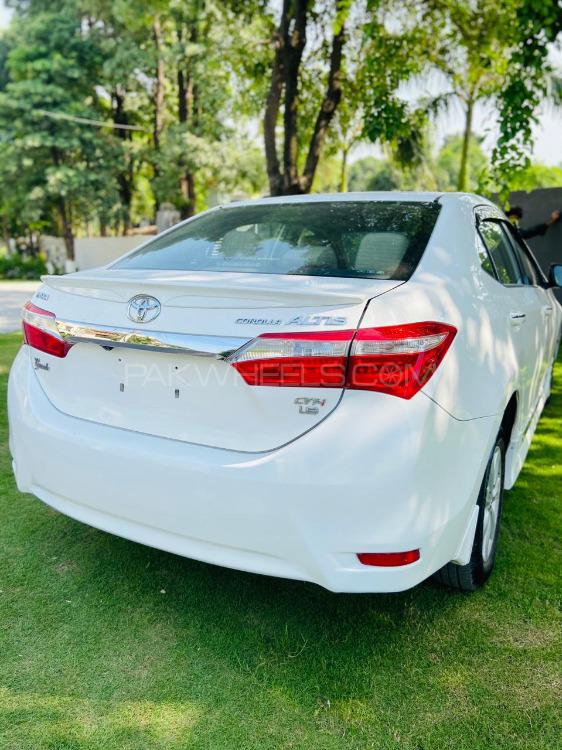 Toyota Corolla 2015 for Sale in Multan Toyota Corolla 2015 for Sale in Multan Image-4