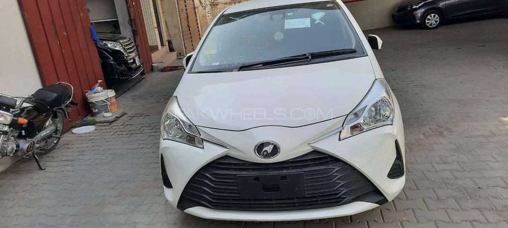 Toyota Vitz 2018 for Sale in Sialkot Image-1