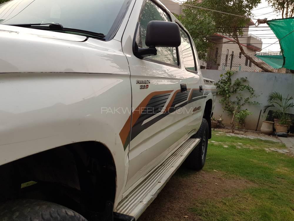 Toyota Hilux 2002 for Sale in Lahore Toyota Hilux 2002 for Sale in Lahore Image-6