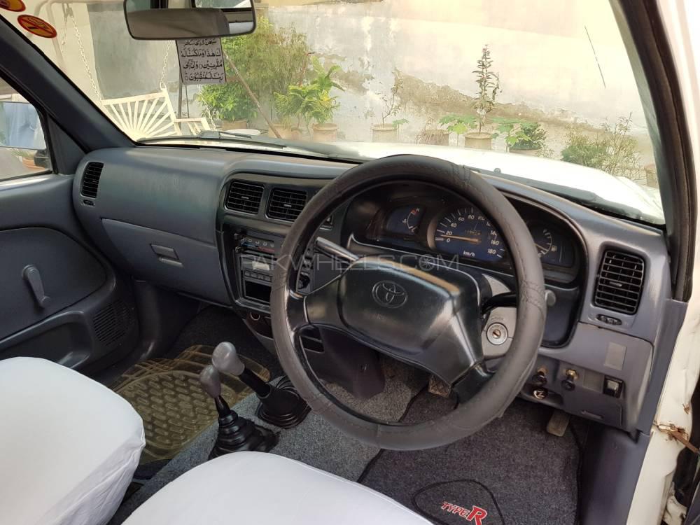 Toyota Hilux 2002 for Sale in Lahore Toyota Hilux 2002 for Sale in Lahore Image-14
