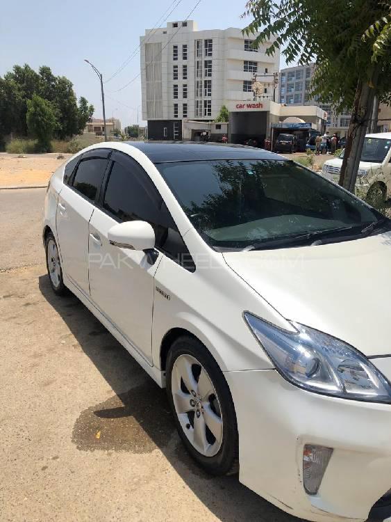 Toyota Prius 2012 for Sale in Karachi Image-1