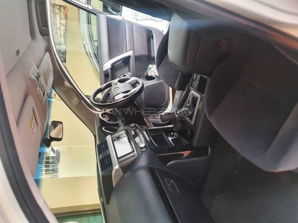 Toyota Prado 2014 for Sale in Lahore Toyota Prado 2014 for Sale in Lahore Image-5