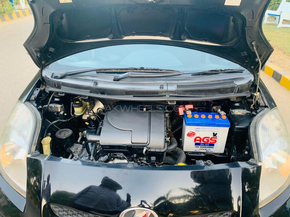 Toyota Vitz 2010 for Sale in Karachi Toyota Vitz 2010 for Sale in Karachi Image-9