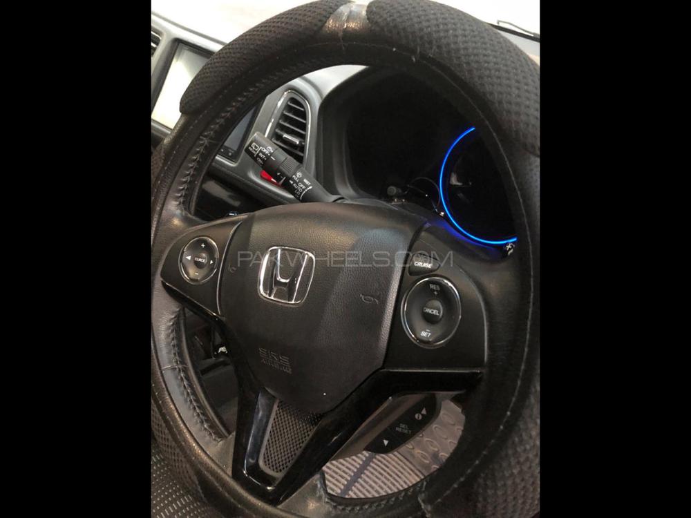 Honda Vezel 2014 for Sale in Lahore Honda Vezel 2014 for Sale in Lahore Image-8