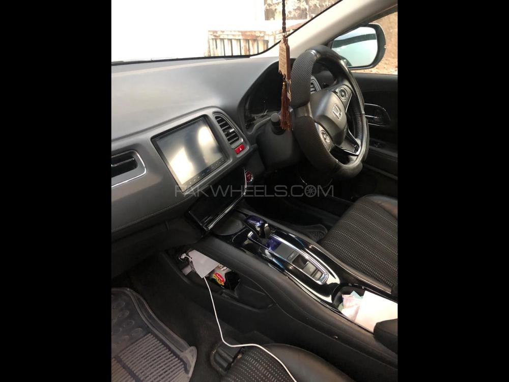 Honda Vezel 2014 for Sale in Lahore Honda Vezel 2014 for Sale in Lahore Image-11