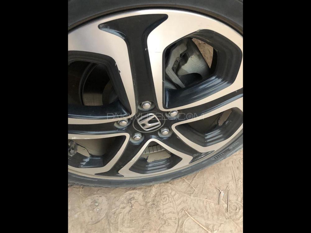 Honda Vezel 2014 for Sale in Lahore Honda Vezel 2014 for Sale in Lahore Image-14