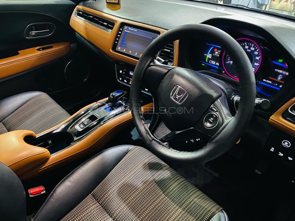 Honda Vezel 2015 for Sale in Multan Honda Vezel 2015 for Sale in Multan Image-5