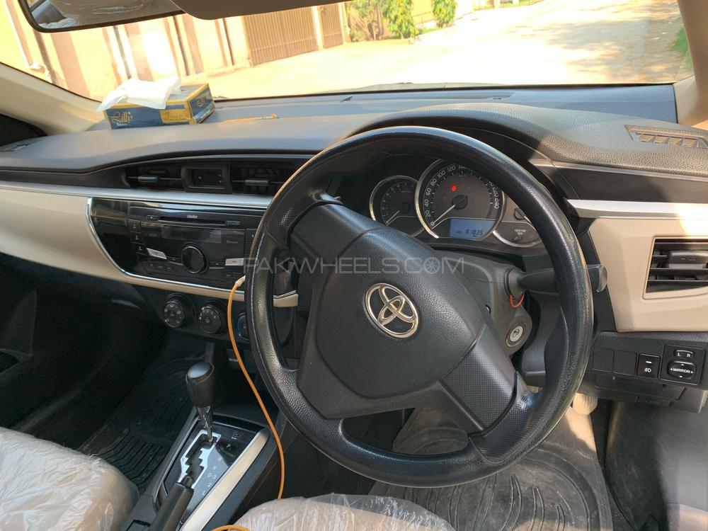 Toyota Corolla 2016 for Sale in Peshawar Toyota Corolla 2016 for Sale in Peshawar Image-6