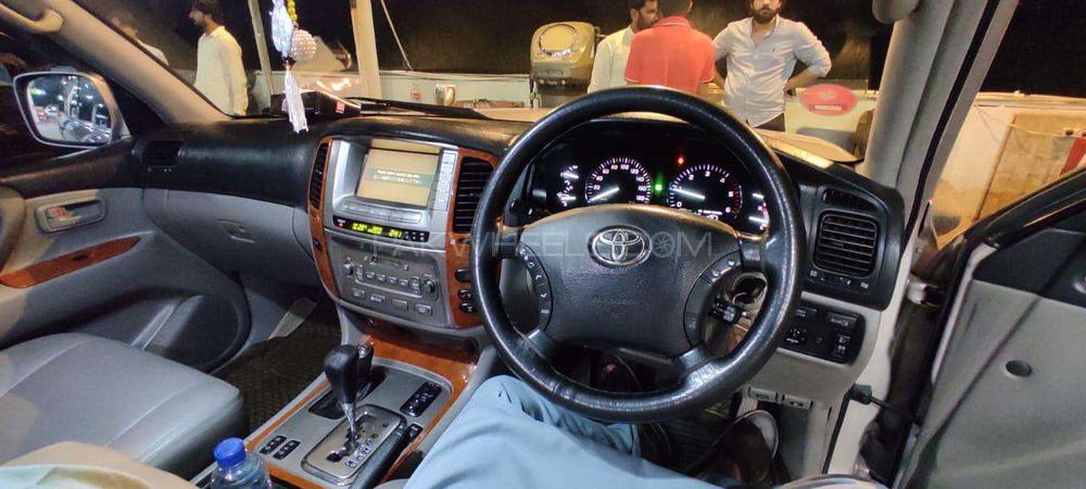 Toyota Land Cruiser 2004 for Sale in Rawalpindi Toyota Land Cruiser 2004 for Sale in Rawalpindi Image-9