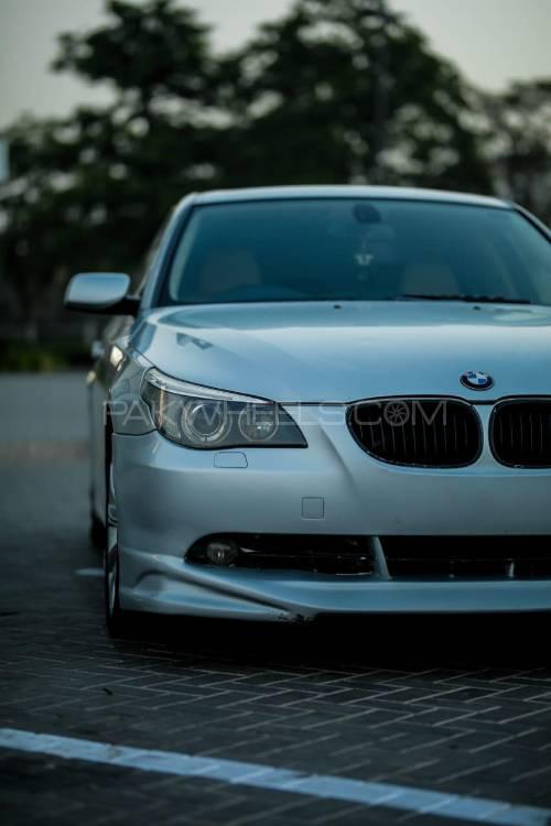بی ایم ڈبلیو 5 سیریز 2005 for Sale in لاہور بی ایم ڈبلیو 5 سیریز 2005 for Sale in لاہور Image-4