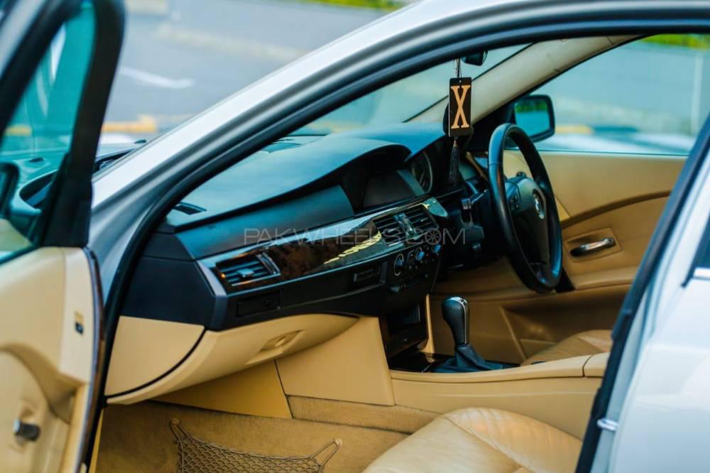 بی ایم ڈبلیو 5 سیریز 2005 for Sale in لاہور بی ایم ڈبلیو 5 سیریز 2005 for Sale in لاہور Image-10