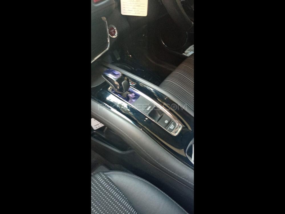 Honda Vezel 2016 for Sale in Chakwal Honda Vezel 2016 for Sale in Chakwal Image-2