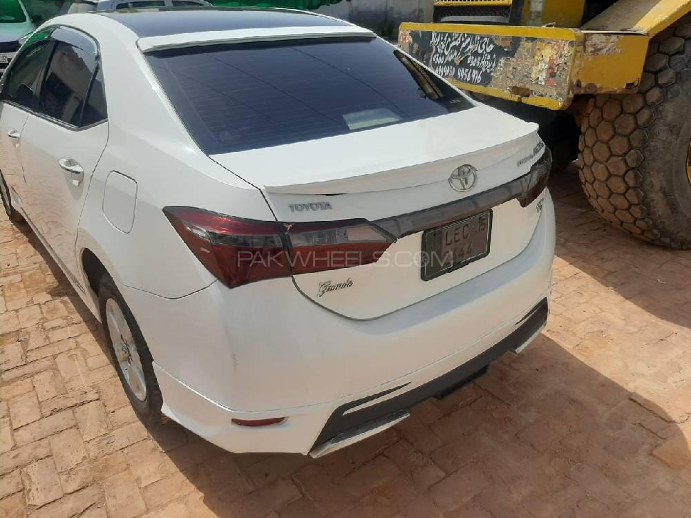 Toyota Corolla 2015 for Sale in Burewala Image-1