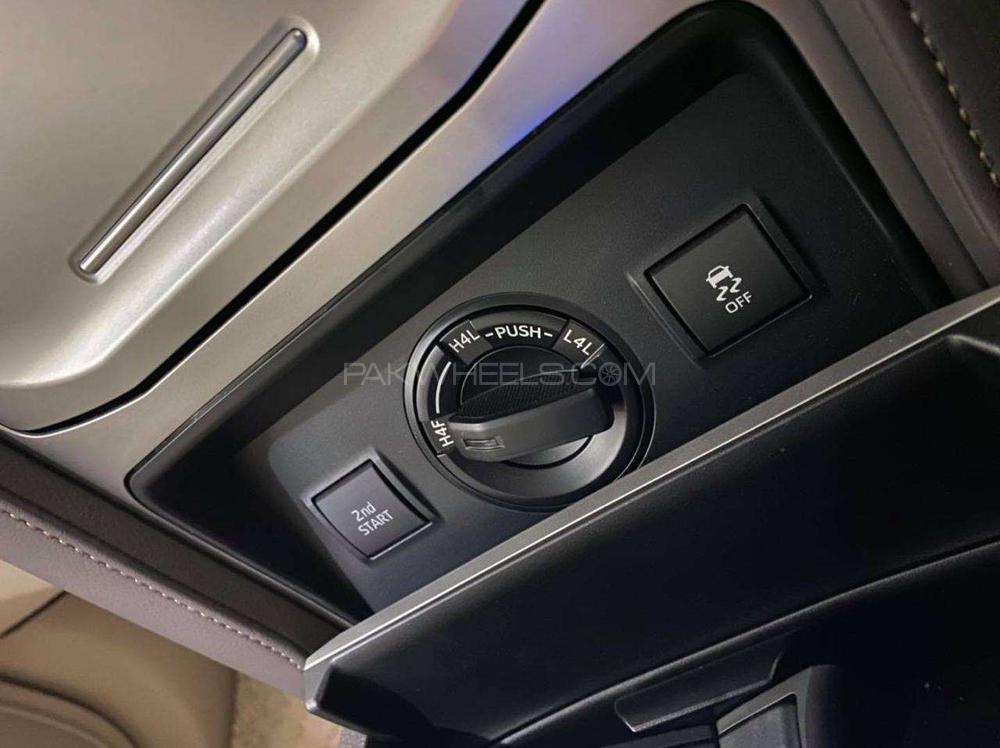 Toyota Prado 2017 for Sale in Lahore Toyota Prado 2017 for Sale in Lahore Image-8