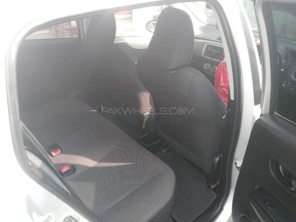 Toyota Vitz 2012 for Sale in Charsadda Toyota Vitz 2012 for Sale in Charsadda Image-11