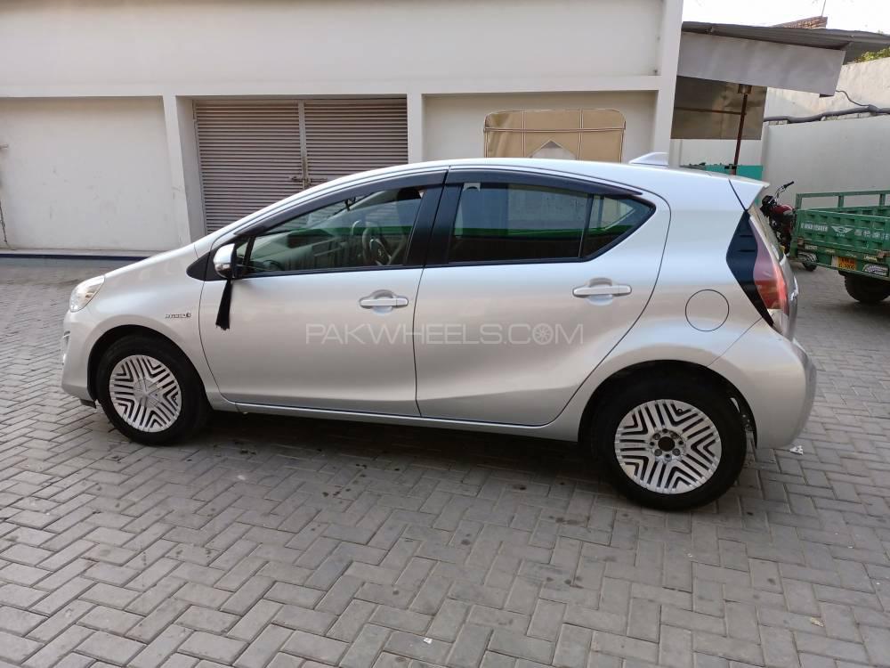 Toyota Aqua 2015 for Sale in Multan Image-1