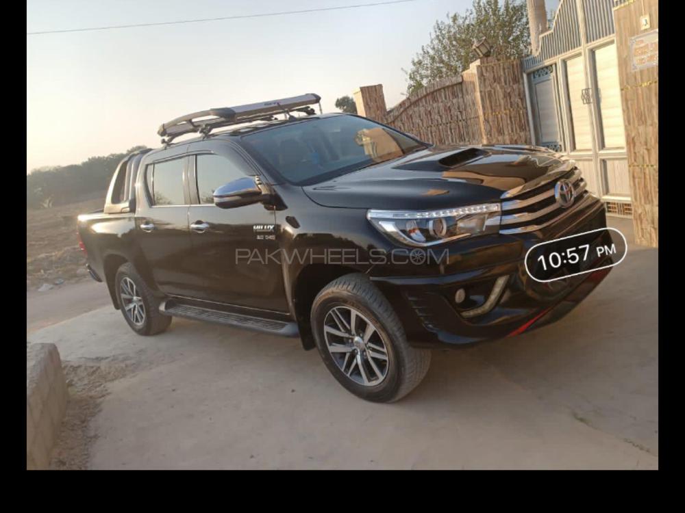 Toyota Hilux 2017 for Sale in Gujrat Toyota Hilux 2017 for Sale in Gujrat Image-7
